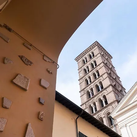 Palazzo Raggi Luxury Apartment Rome