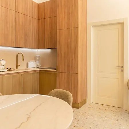 Palazzo Raggi Luxury Apartment *