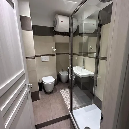 Realty Company Mercede Apartment Rome