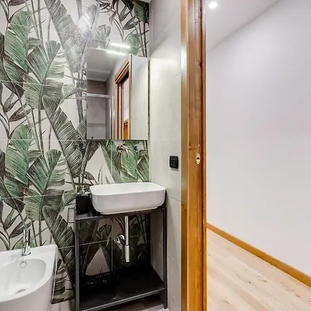 3-bedroom Near Trastevere Station Rome