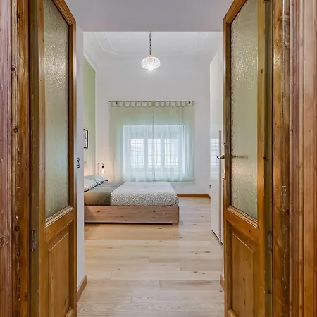 Apartment 3-bedroom Near Trastevere Station