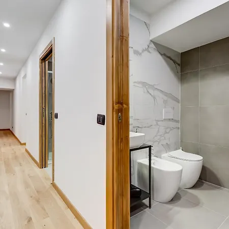 3-bedroom Near Trastevere Station Rome