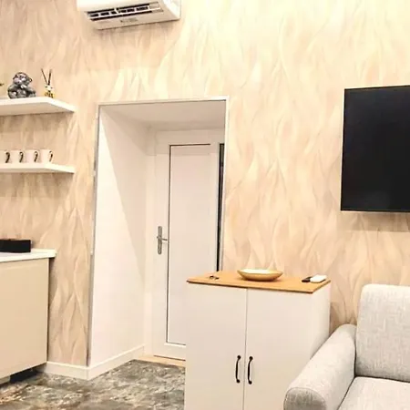 Loft In Center Of Apartment