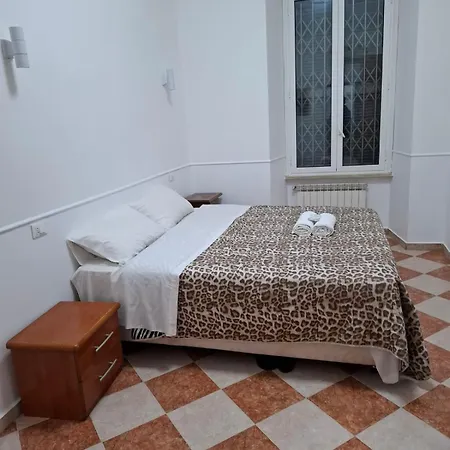 Palace Guest house *