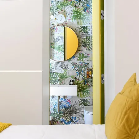 Moon River Luxury Apartment *