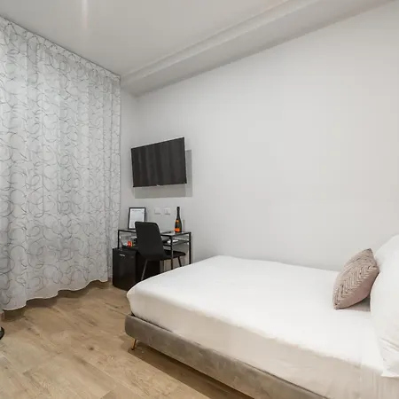 Ventuno Dei Luxury - San Giovanni Guest house