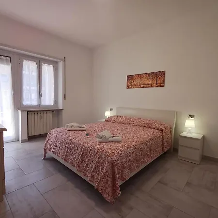 Alessia C Locazione Turistica Apartment *