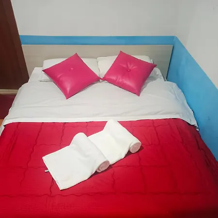 Hostelroma *