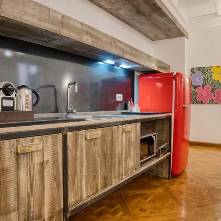 Orsoline Boutique - Position In Rome