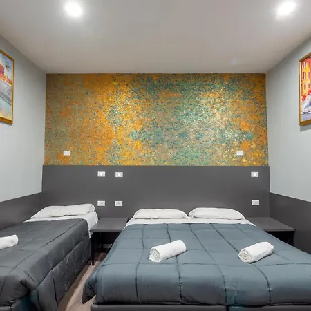 Alessandro Palace & Bar Hostel Rome
