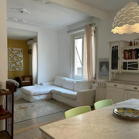 Our In - Via Machiavelli Rom