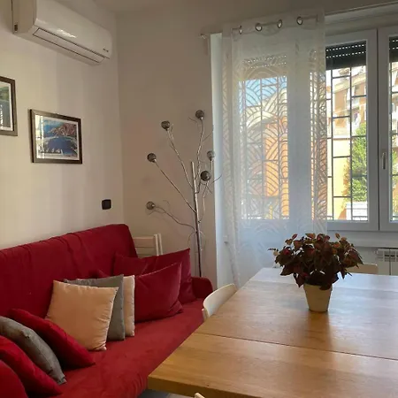 Spacious And Bright Appartamento