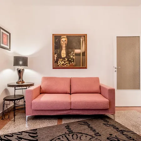 Apartment Fara Sabina Large Aparment