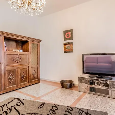 Apartment Fara Sabina Large Aparment
