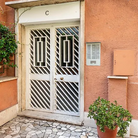 Gentile's House Via Del Cinema Tuscolana Appartamento *