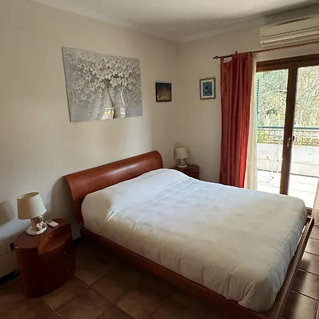 La Casa Del Tomo