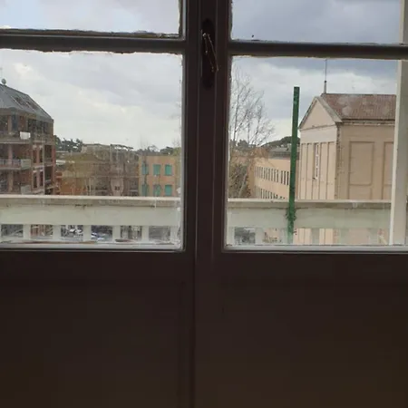 Con Vista E Balcone Metroa *