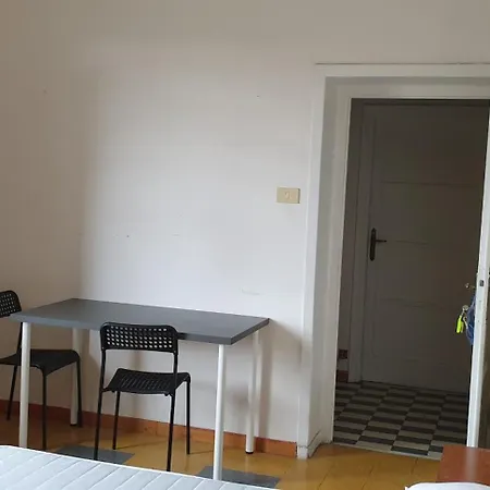 Homestay Con Vista E Balcone Metroa *