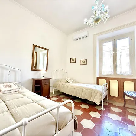 Santa Maria Maggiore - Vittorio Emanuele House