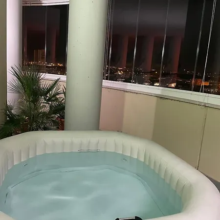 Elegant Panoramic With Jacuzzi Apartment *