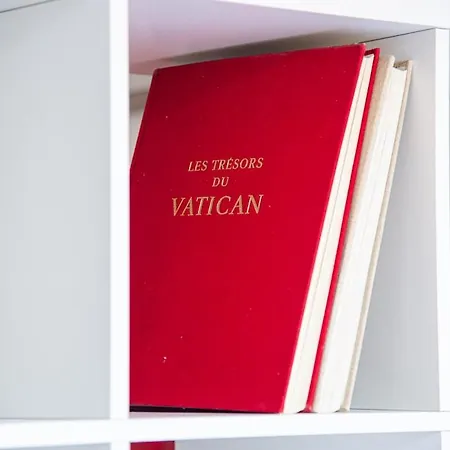 Vatican-ottaviano's Homies Apartment