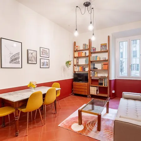Maroon Flat Colosseo, 800 Mt From Amphitheater Apartment *