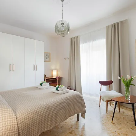 Casa Adele Lovely Mid-century Apartment, * Rome