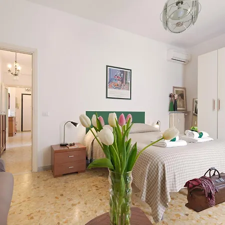 Casa Adele Lovely Mid-century Apartment, Rome