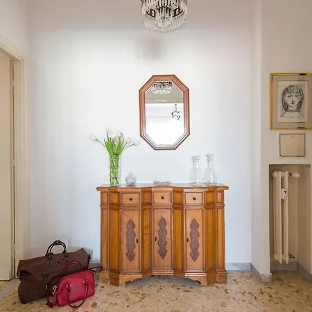 Casa Adele Lovely Mid-century Apartment, Apartment