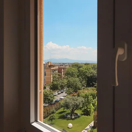Portuense Apartment *