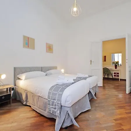 4bnb - Giant Giuliana Vatican Museum Apartment