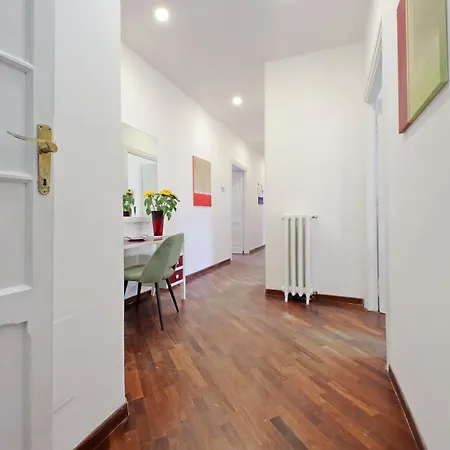 4bnb - Giant Giuliana Vatican Museum Apartment Rome