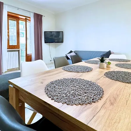 Adelaide's House Apartment