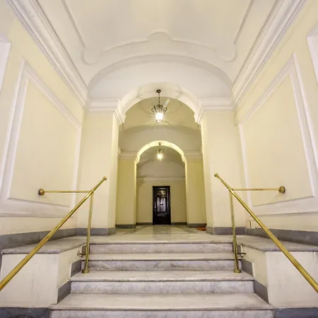 Royal Court Rom