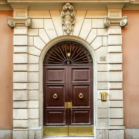 Royal Court 4* Rome