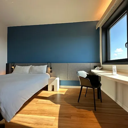 Ibis Fiera 3* Rome