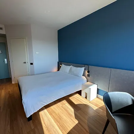 Hotel Ibis Fiera 3*