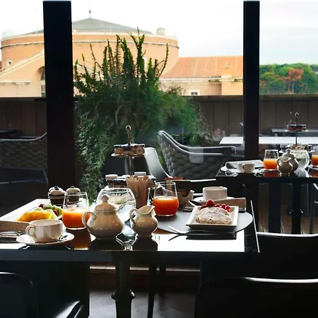 Radisson Blu Ghr 4*
