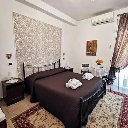 Divina Bed & Breakfast *