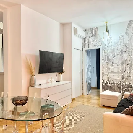 Exclusive In The Heart Of Rome