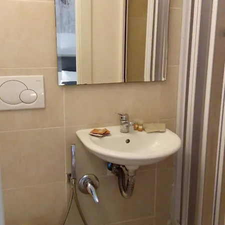 Principe Amedeo Guest house Rome