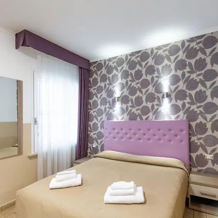 Hotiday Collection - Barberini Aparthotel *