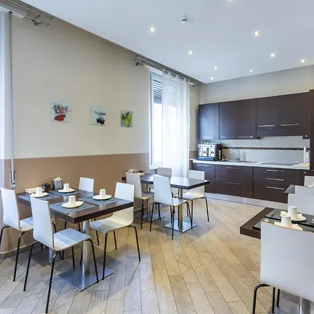 Hotiday Collection - Barberini Aparthotel *