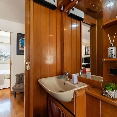 Apartment Along The Tiber *