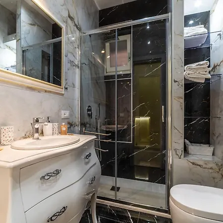 Apartment Domus Aureliano *