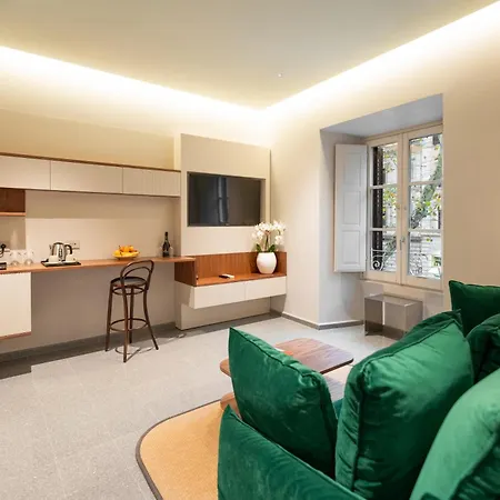 Apartment Luxury Near Colosseum Rome