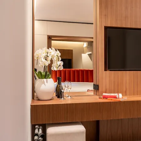 Luxury Near Colosseum Apartment Rome