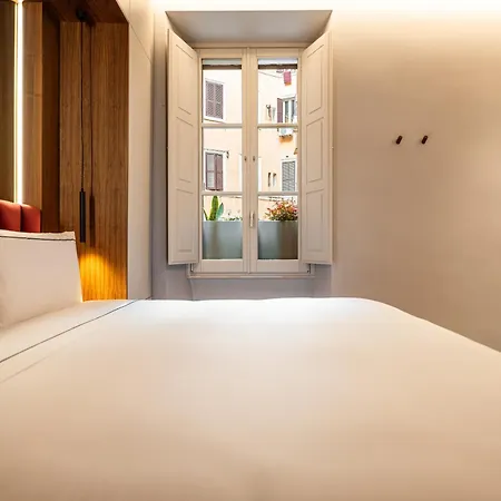 Luxury Near Colosseum Apartment *