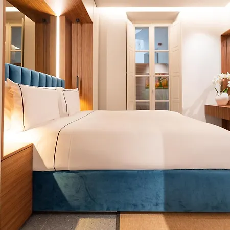 Luxury Near Colosseum Apartment