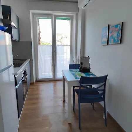 Colorland Apartment *